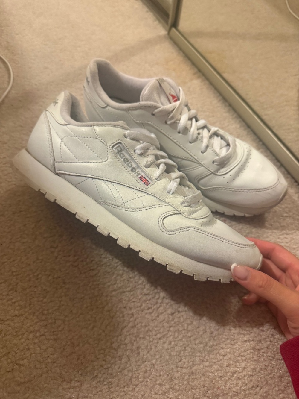 Gently Used Reebok White Shoes 8.5